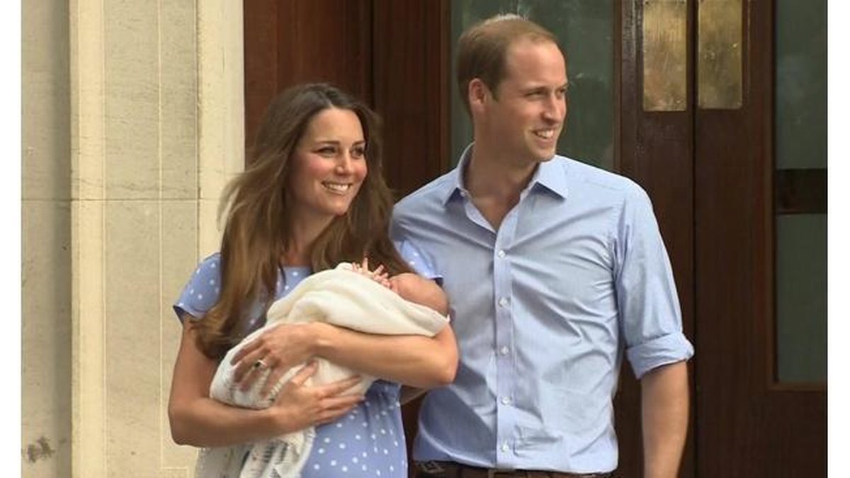 Imagem Kate e William escolhem amigos como padrinhos do príncipe George