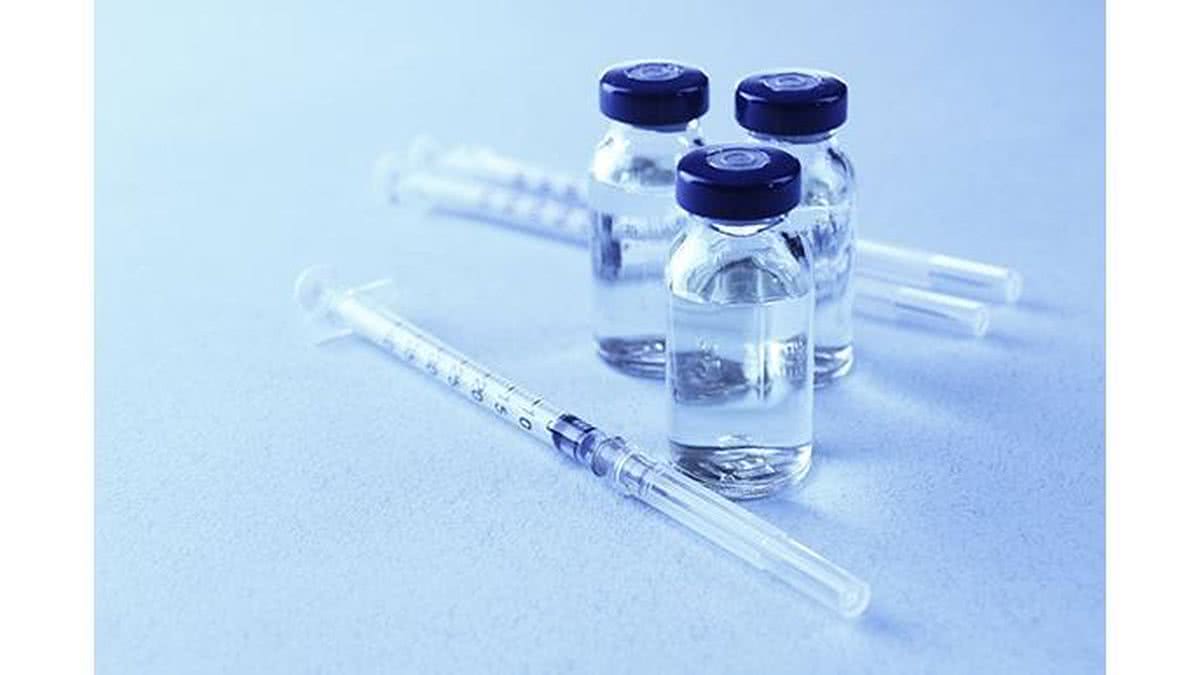 A vacina contra H1N1 também está disponível para doentes crônicos e mulheres que deram à luz há 45 dias - Shutterstock