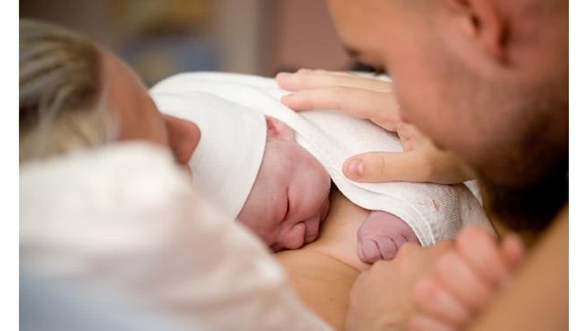 Imagem Médicos americanos ajustam a definição de “parto a termo”
