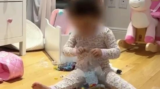 A mãe compartilhou o truque que usa para fazer a filha organizar os brinquedos - Reprodução/ TikTok