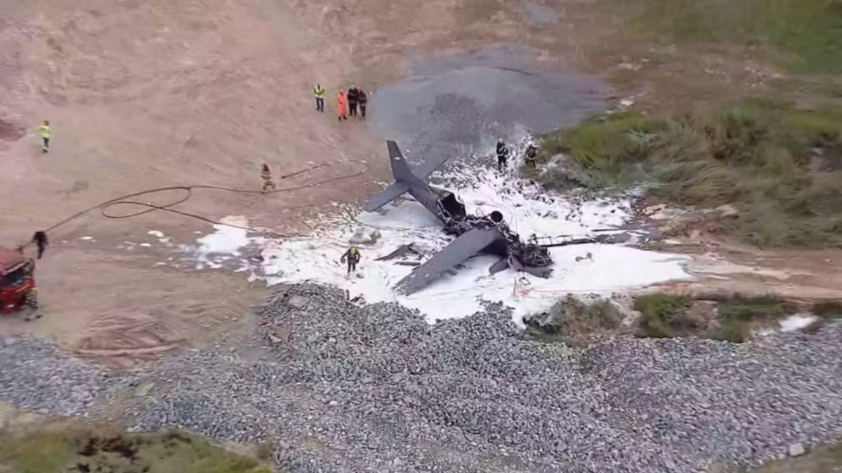 Avião de pequeno porte da PM sofre acidente - (Foto: reprodução/GloboNews)