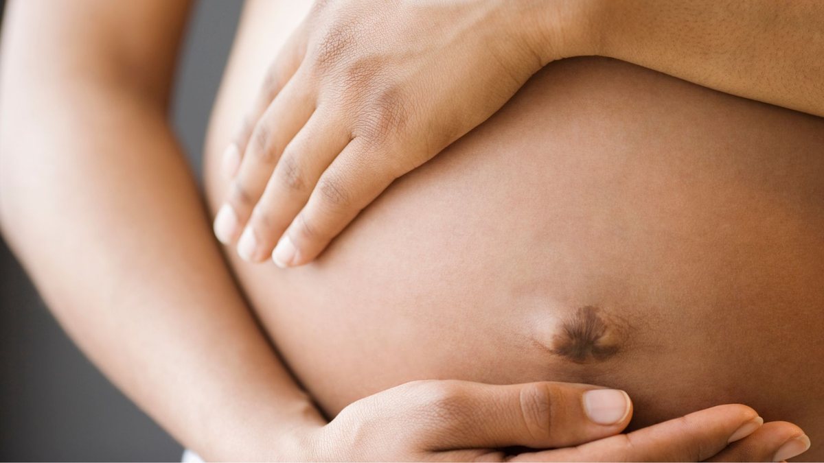 Bebê na barriga - (Foto: Getty Images)