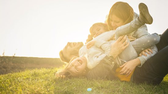 Brincar em família faz bem - (Foto: iStock)