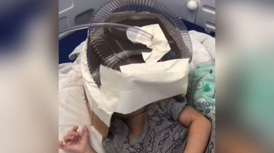 Hospital não tinha equipamentos para máscara de oxigênio para o bebê - (Foto: Reprodução)