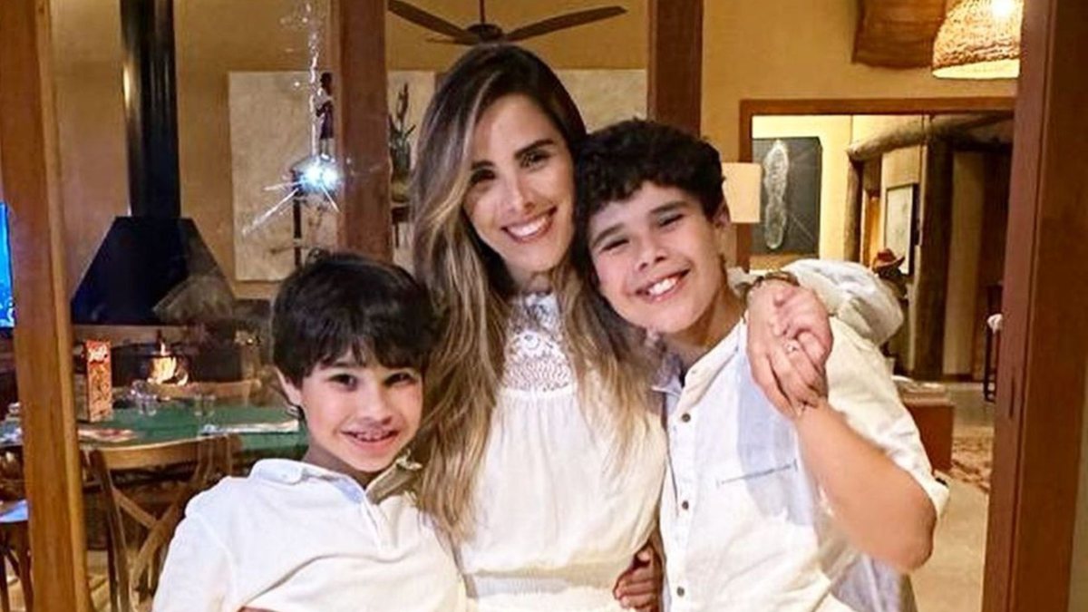 Wanessa Camargo agradeceu por filhos não estarem com ela na hora que carro pegou fogo - Reprodução: Instagram