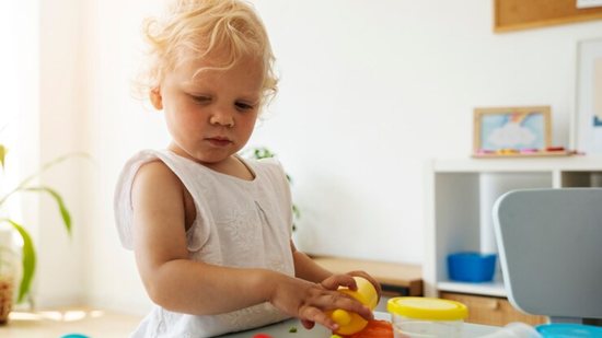 Os funcionários da creche fecharam o local antes do horário programado - (Foto: Freepik)