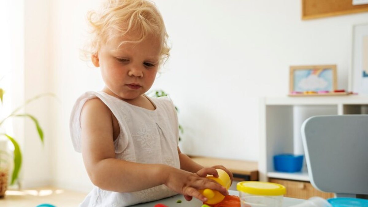 Os funcionários da creche fecharam o local antes do horário programado - (Foto: Freepik)