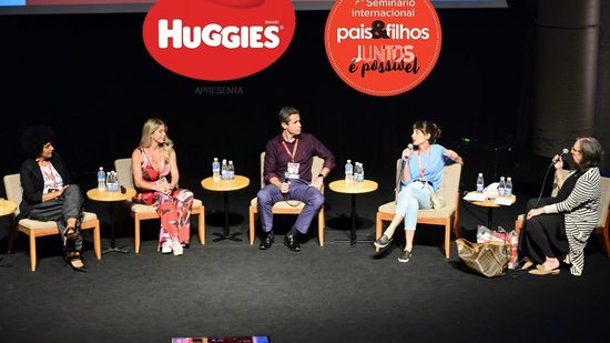 Magda Figueiredo, Karina Bacchi, Igor Padovesi e Camila Fremder participaram da mesa redonda mediada por Mônica Figueirero - Rogério Lorenzoni