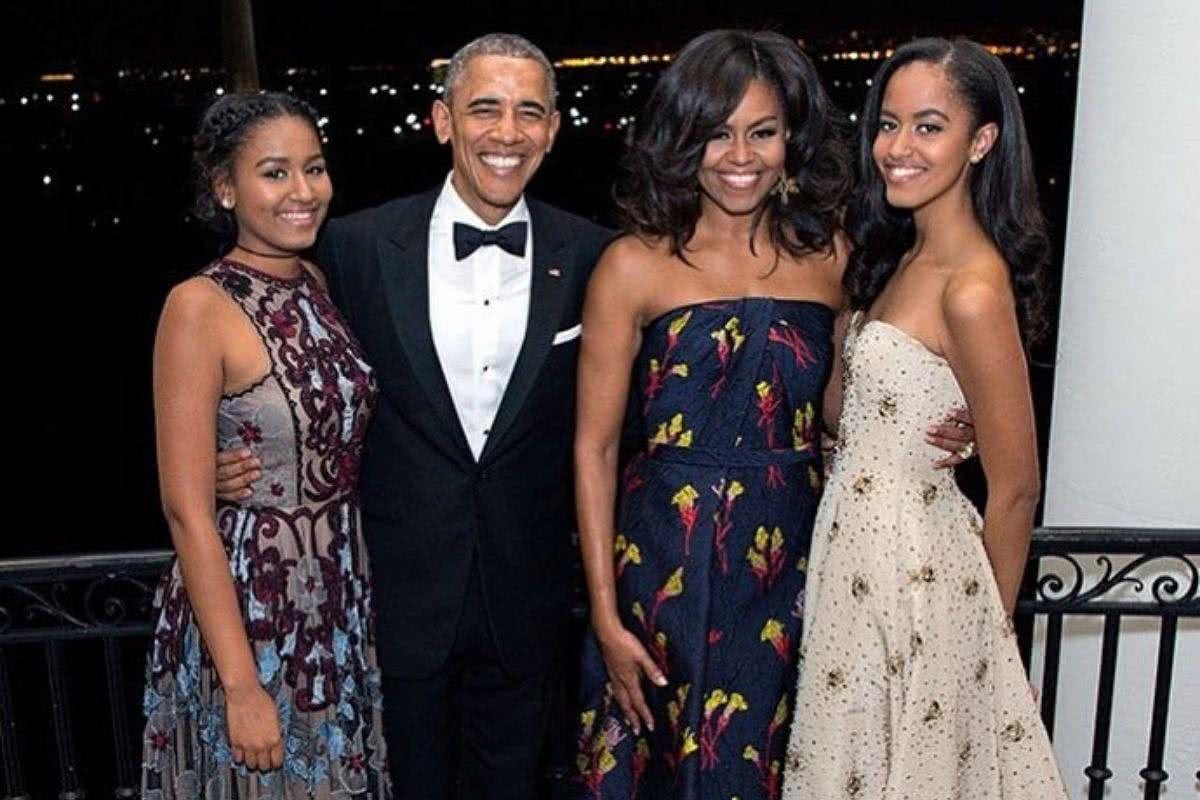 Michelle Obama posta foto em fam lia para fazer uma homenagem