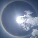 Halo solar visto entre prédios no Recife - Reprodução/G1