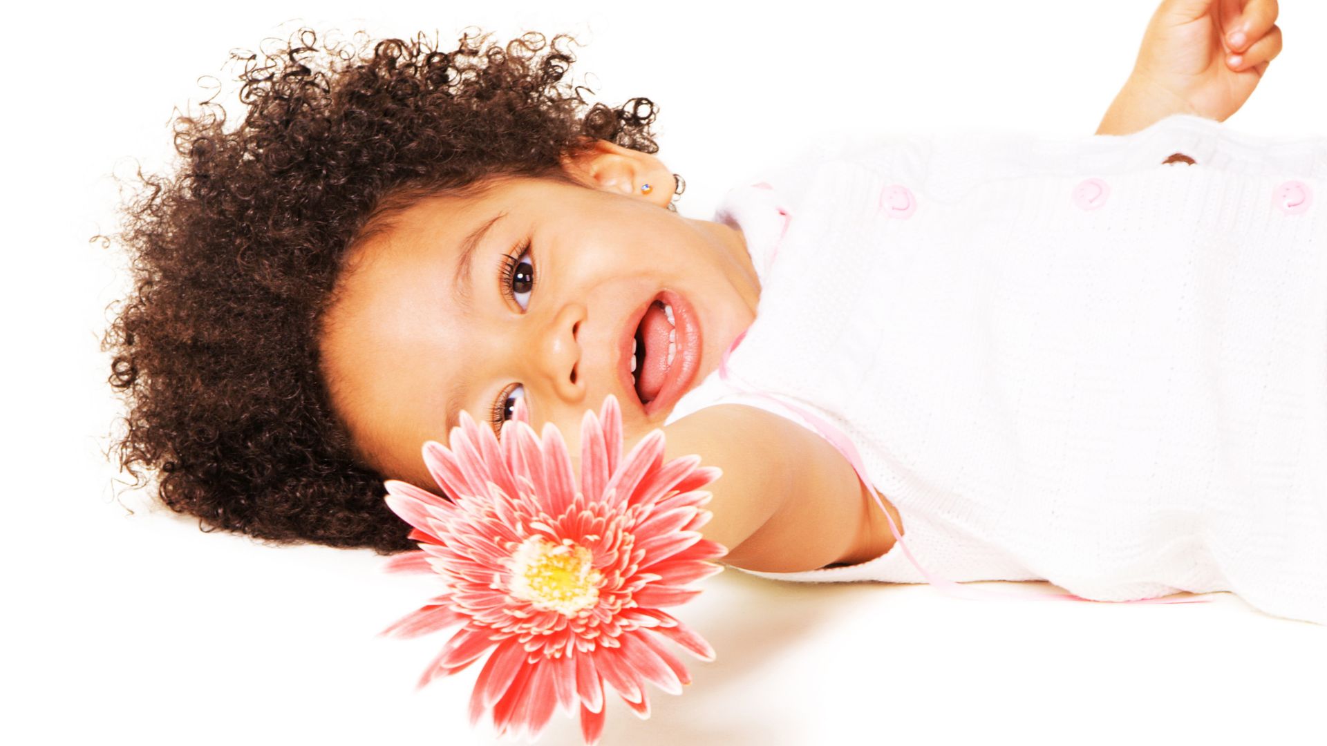 Bebê com flor