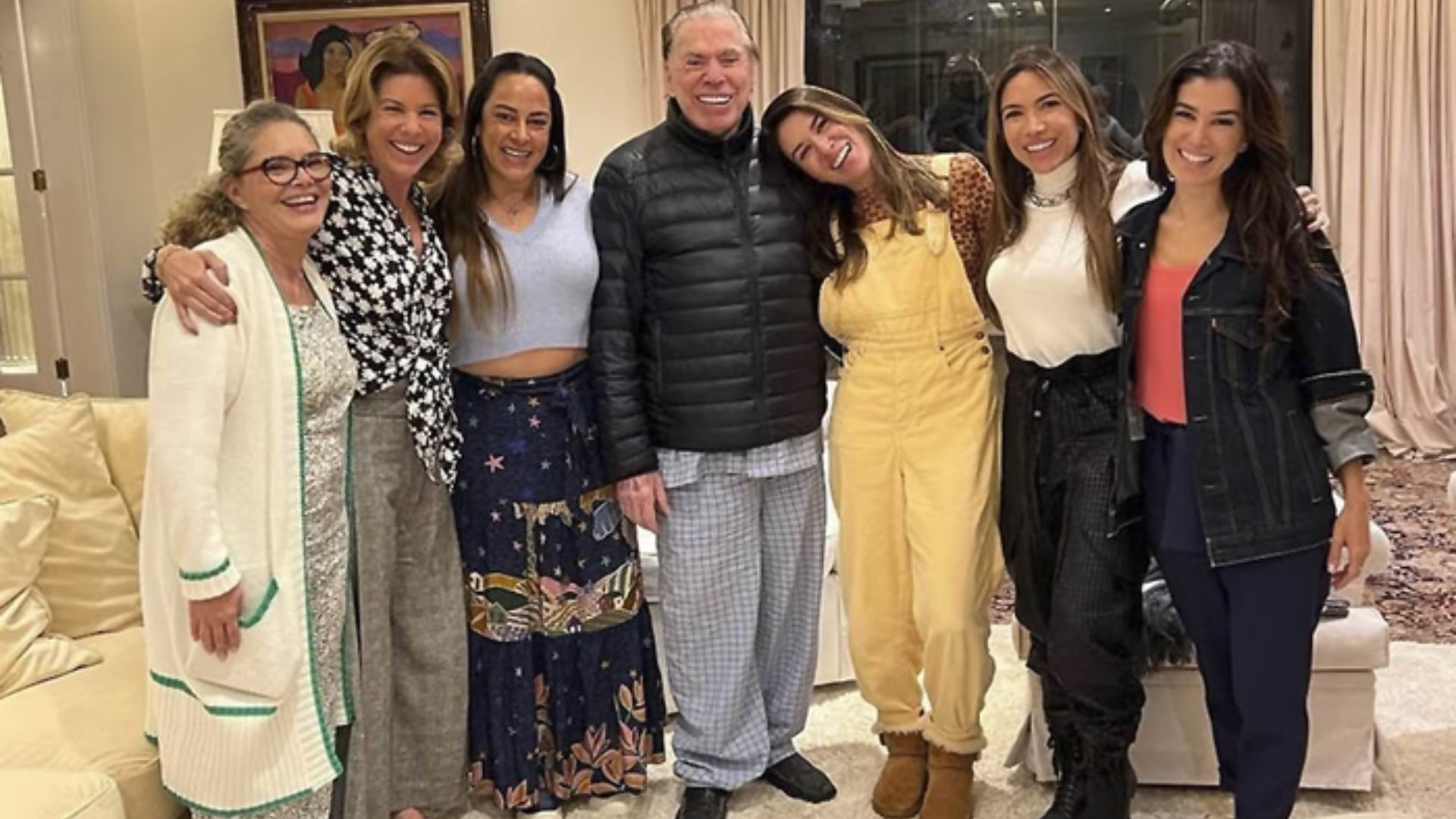 Silvio Santos com as filhas e a esposa