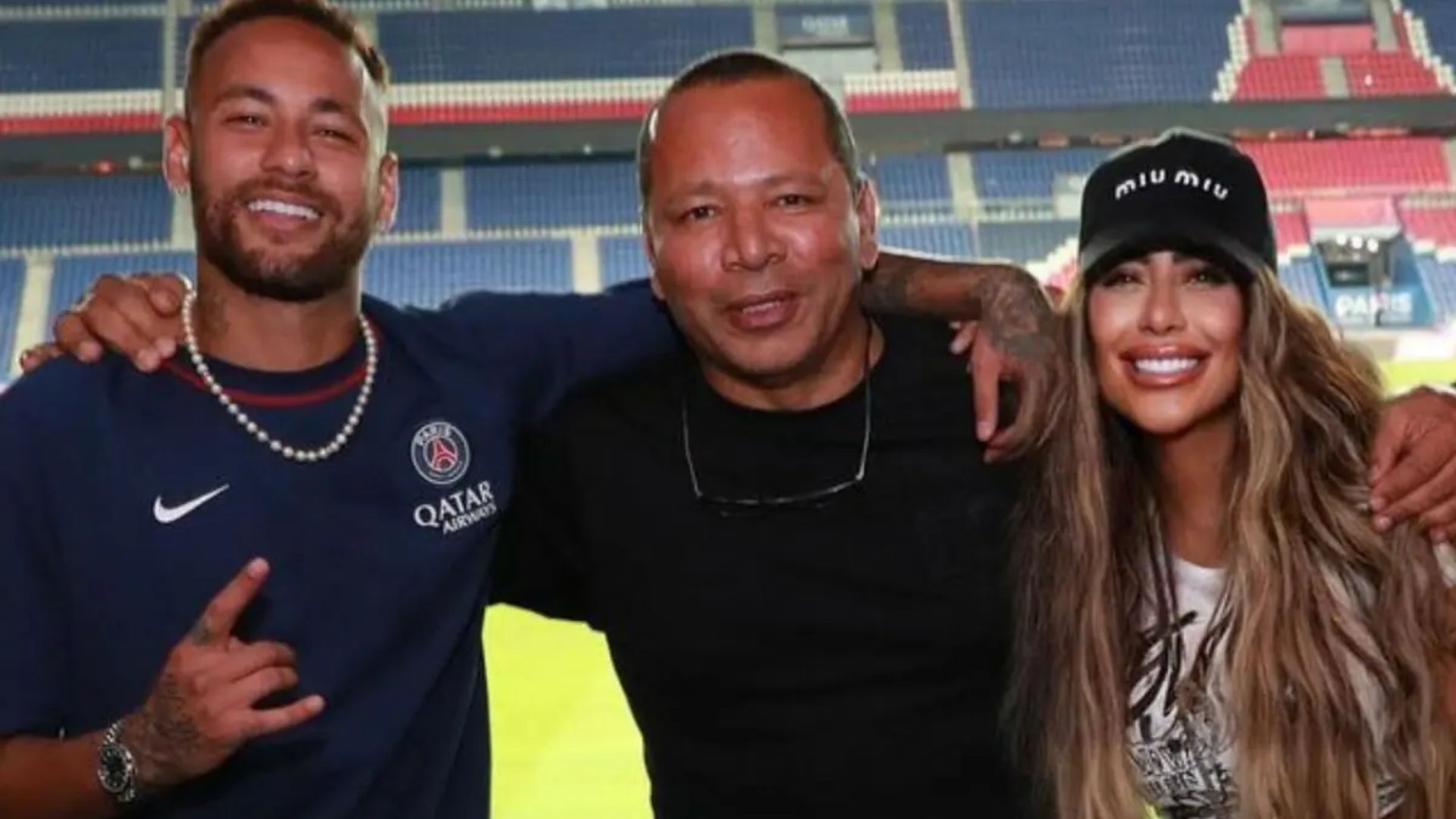 Neymar com pai e irmã