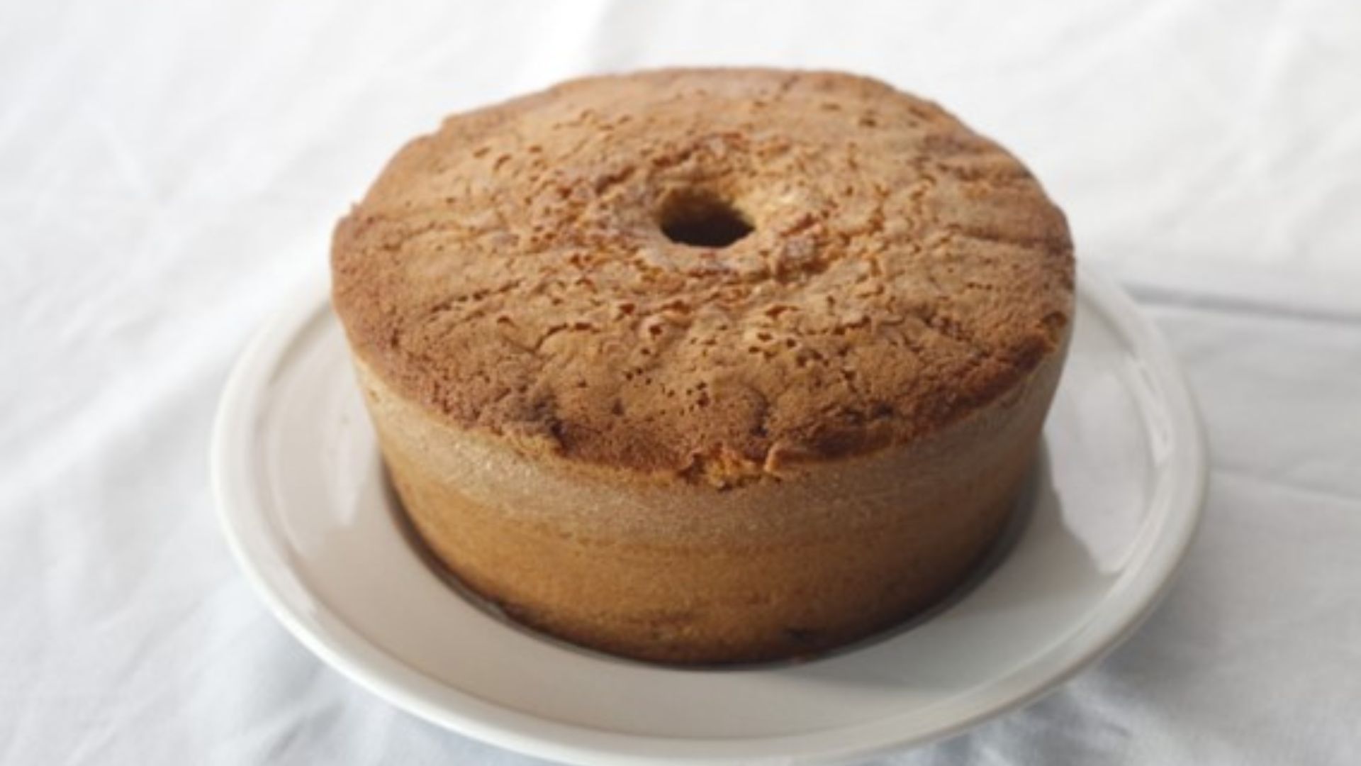 Bolo de goiabada com amendoim