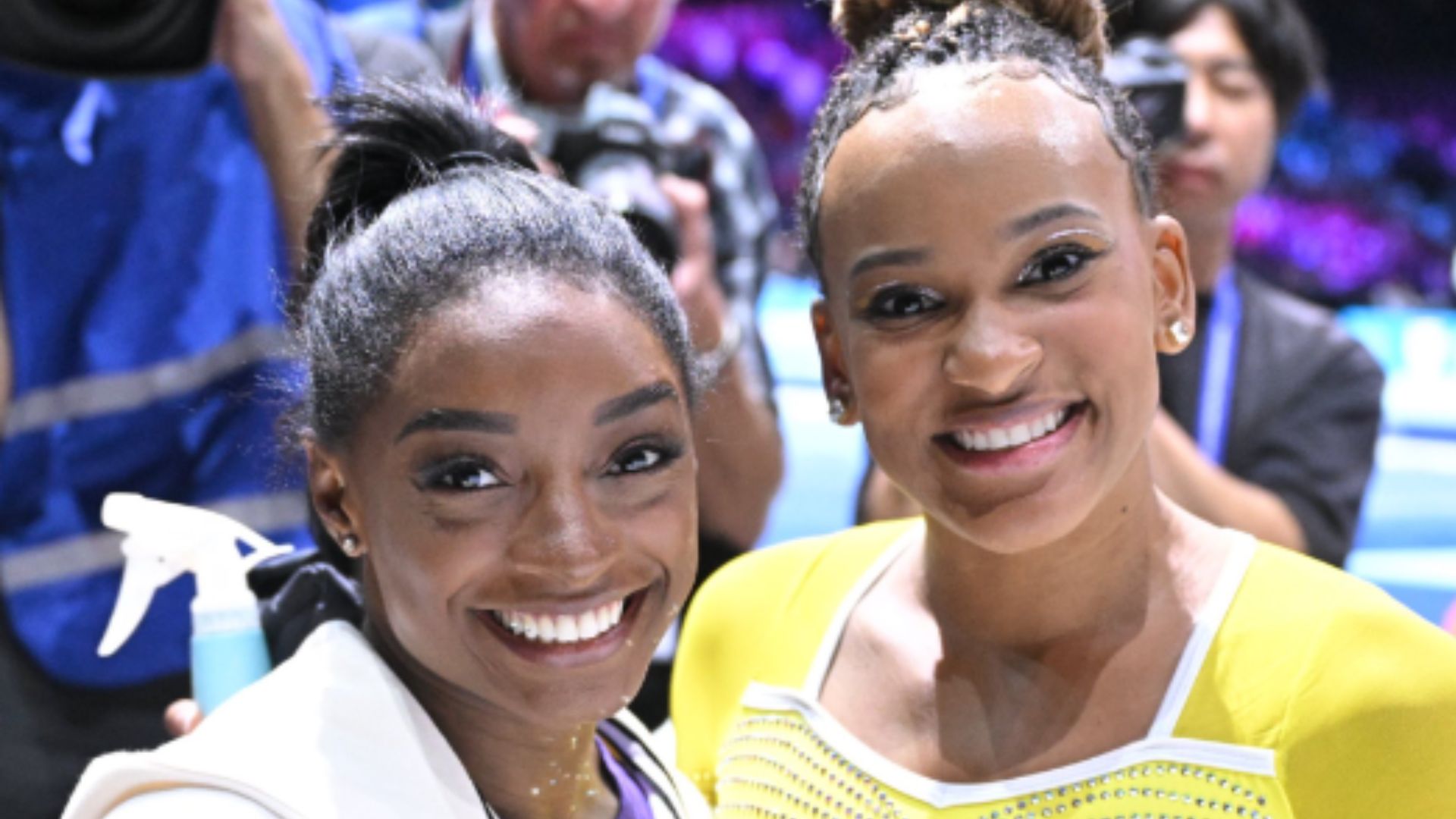 Rebeca Andrade e Simone Biles