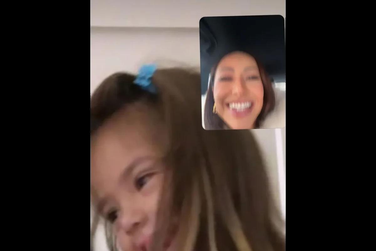 Sabrina Sato faz ligação em vídeo com a filha Zoe durante viagem para Europa