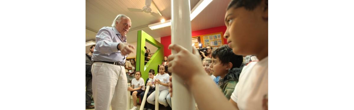Show gratuito da Orquestra Reciclar é Show com maestro João Carlos Martins