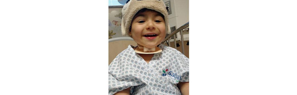 Após ficar internada na UTI por 261 dias, criança supera todas as dificuldades