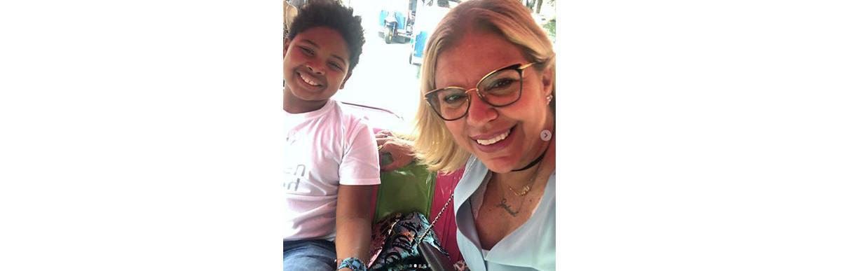 Uau! Vem ver as fotos de Astrid Fontenelle com o filho na Índia