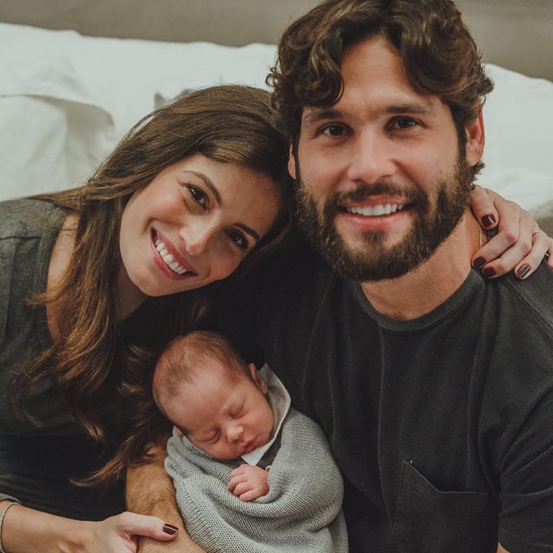 Dudu Azevedo compartilha rosto de filho com declaração emocionante para a esposa