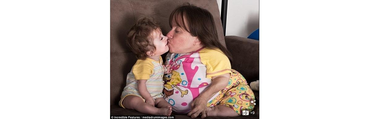 Stacey Herald é a menor mãe do mundo