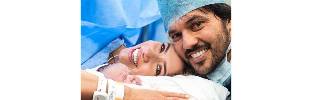 Patrícia Abravanel recebe visitas na maternidade e as fotos mostram que eles capricharam na decoração