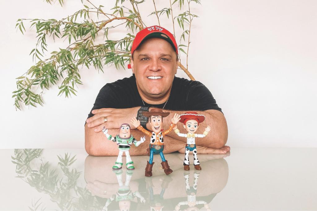 Woody: conversamos com o Wellington Campos sobre a conta badalada do personagem de Toy Story