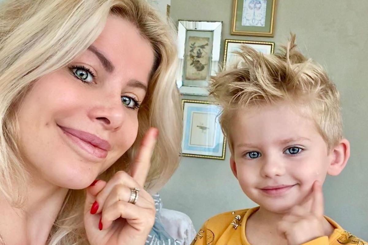 Karina Bacchi celebra aniversário do filho com festa e declaração: “Melhor presente da minha vida”
