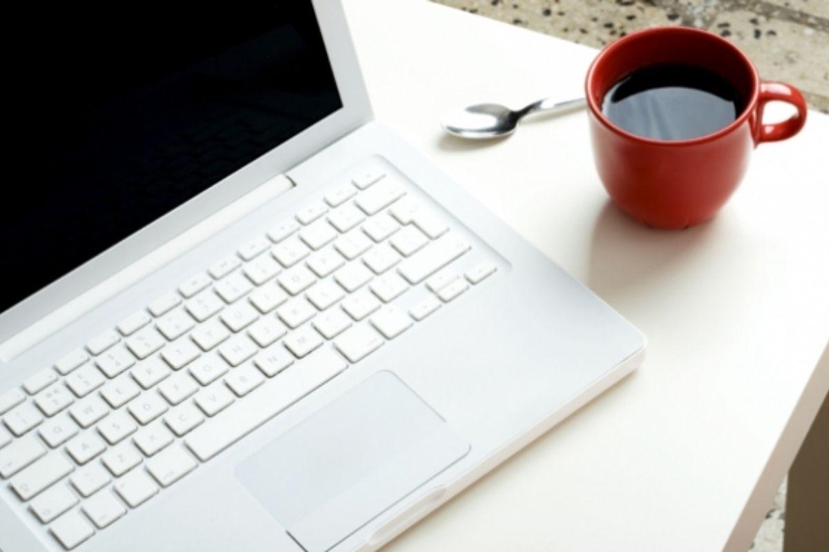 Que tipo de mãe você é na hora de ajudar no ensino à distância? O zodíaco explica!