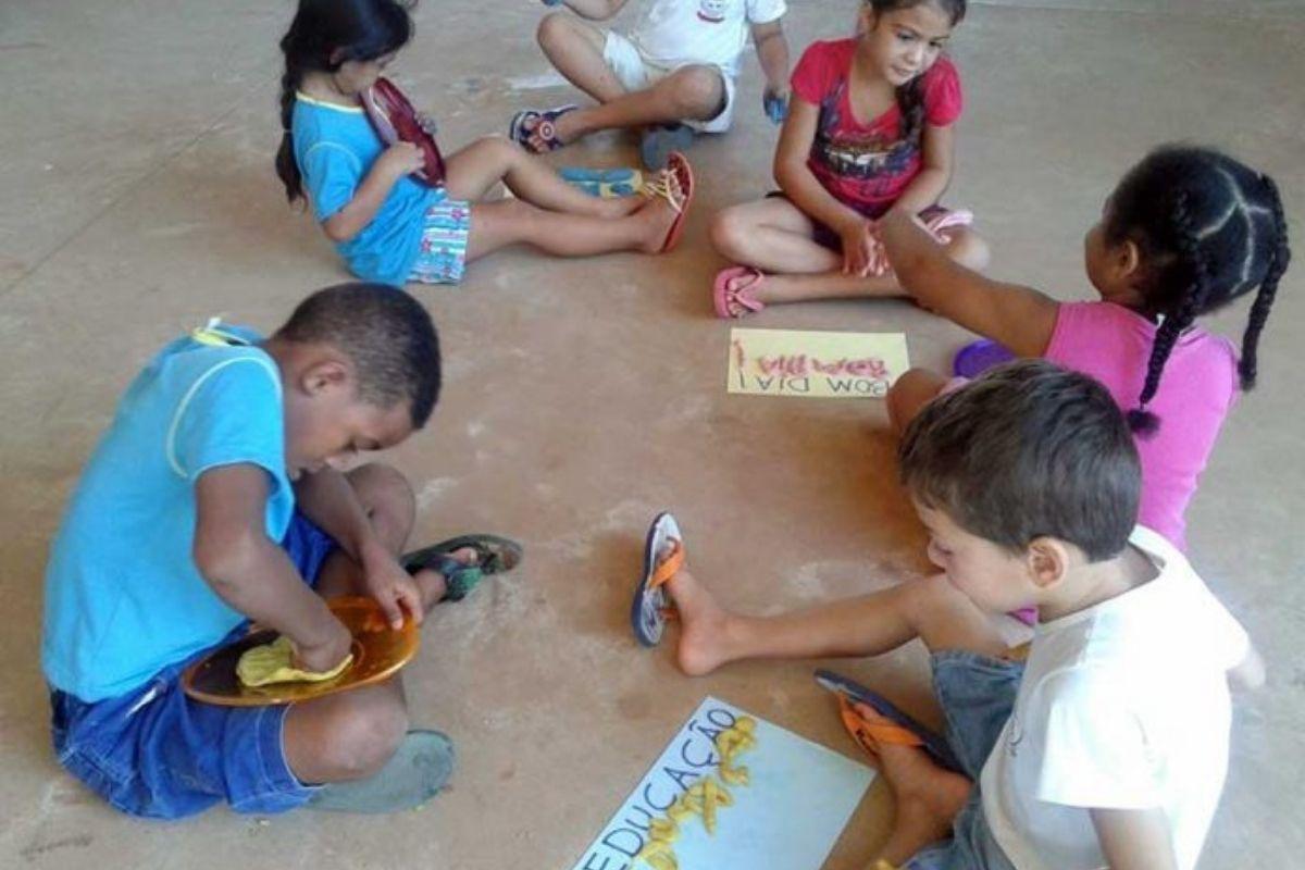 A instituição ajuda atualmente 140 jovens