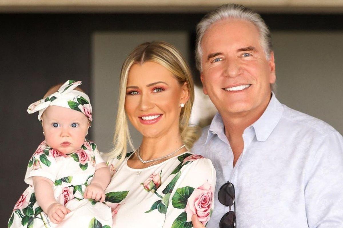 Ana Paula Siebert reclama ao ter cabelo puxado por Vicky