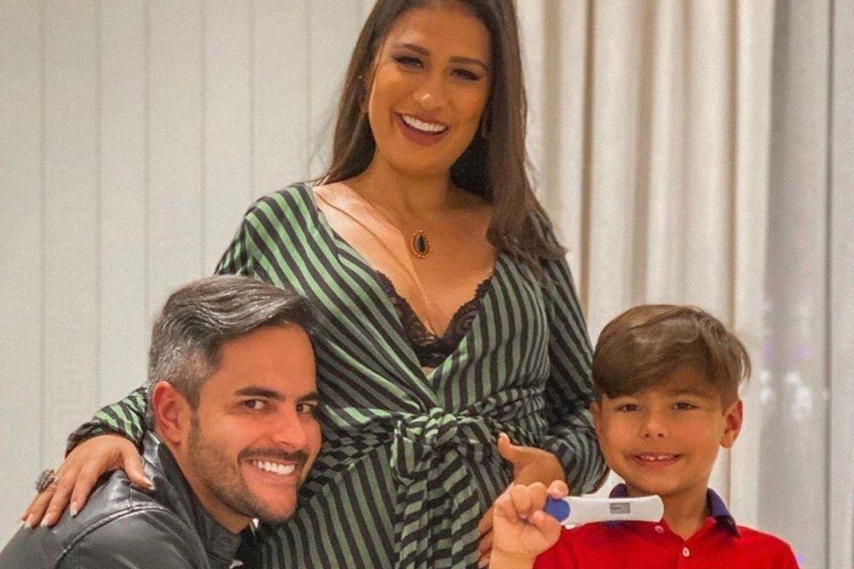 Simone explica motivo de ter mudado o nome da filha e revela novas opções