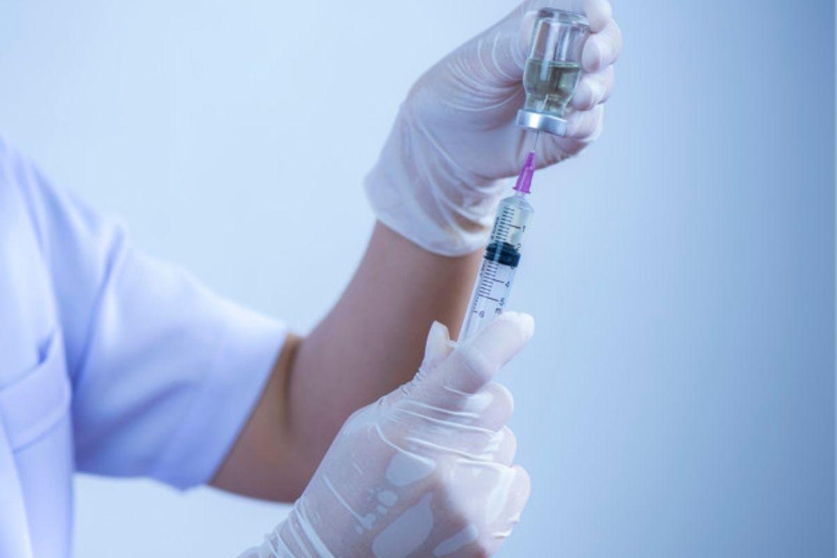 Quatro vacinas estão nos testes finais no país