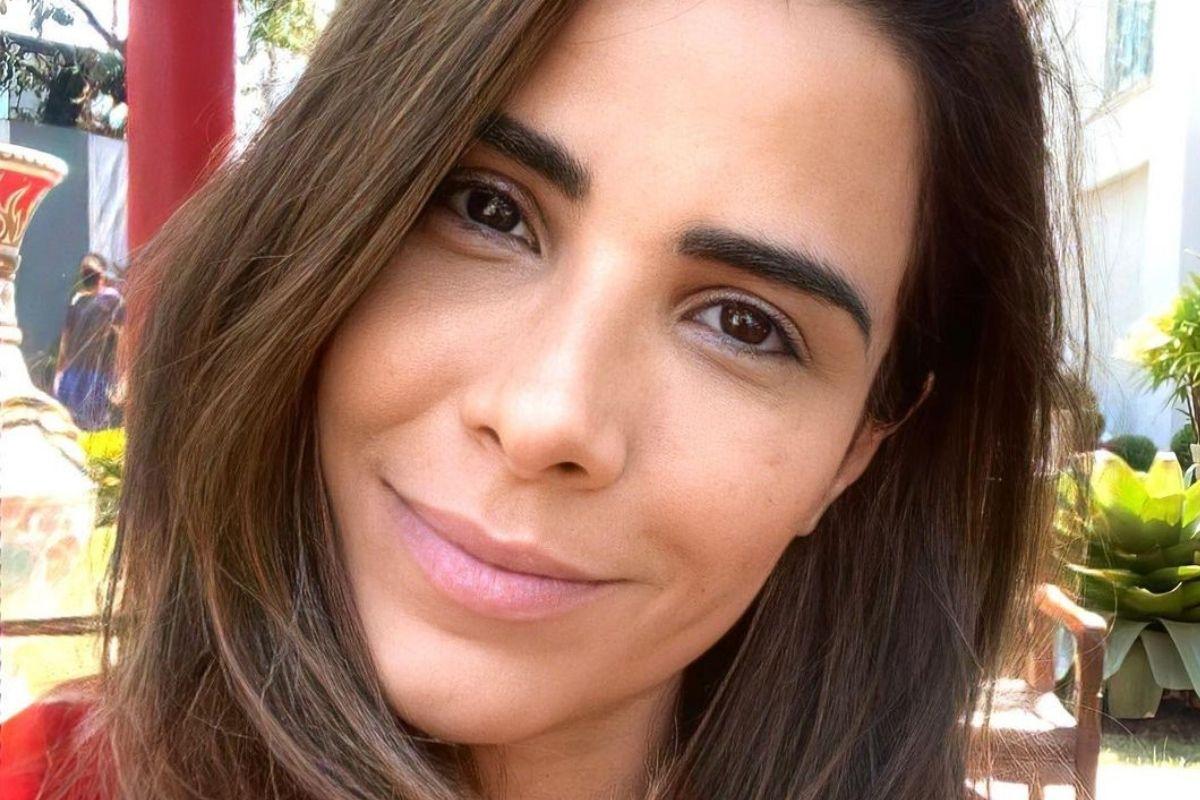 Ela está de férias no Espírito Santo