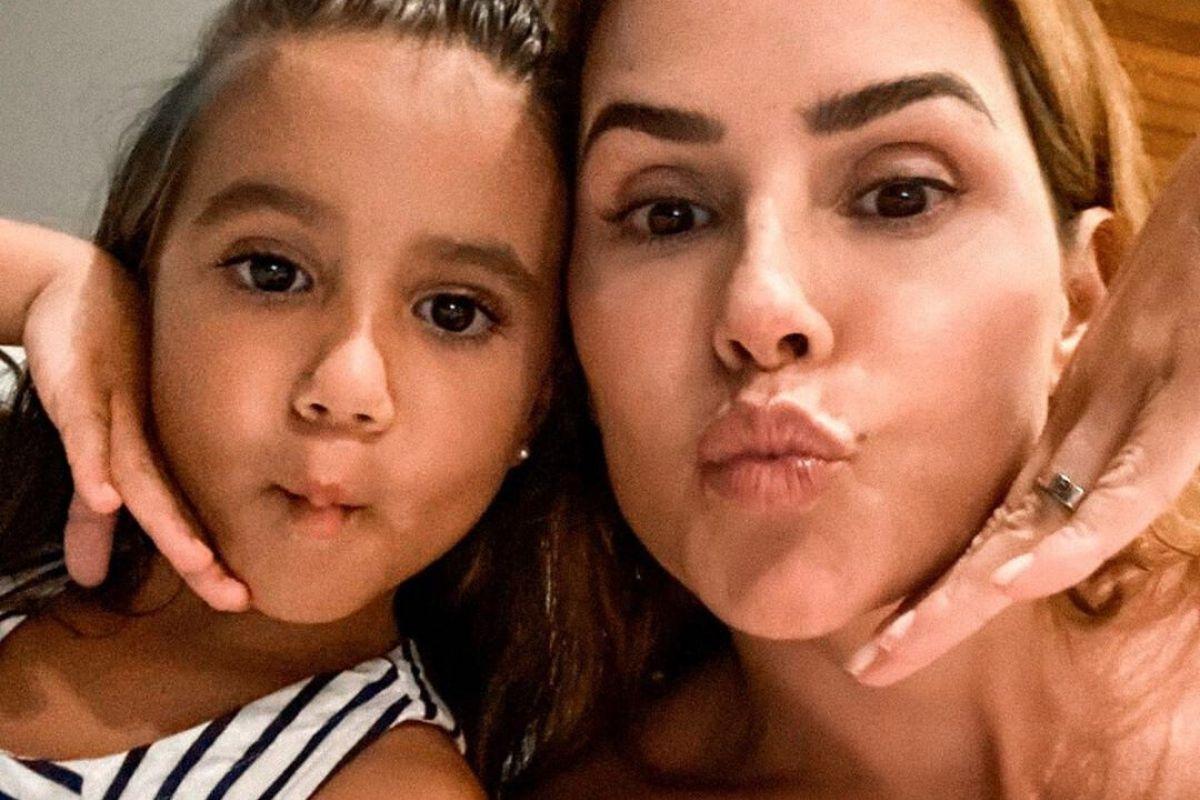 Ela escreveu linda declaração à filha