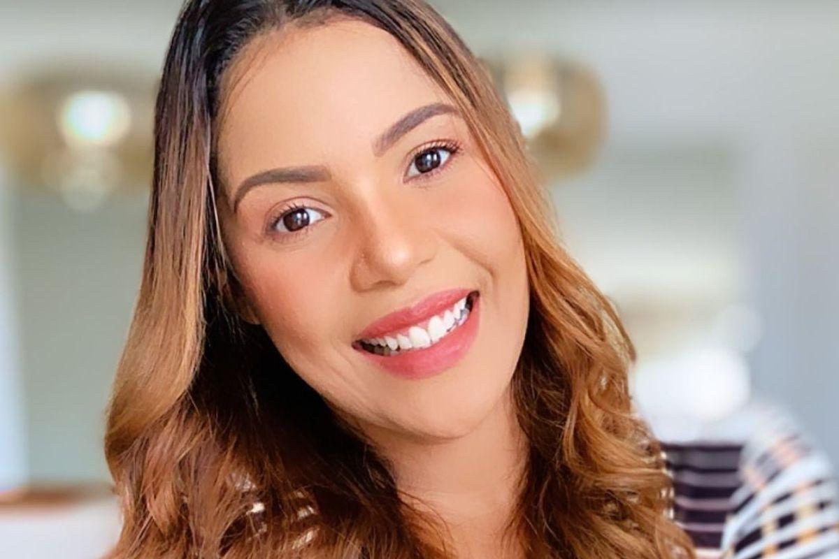 Cantora gospel Amanda Wanessa é internada após acidente grave de carro com pai e filha