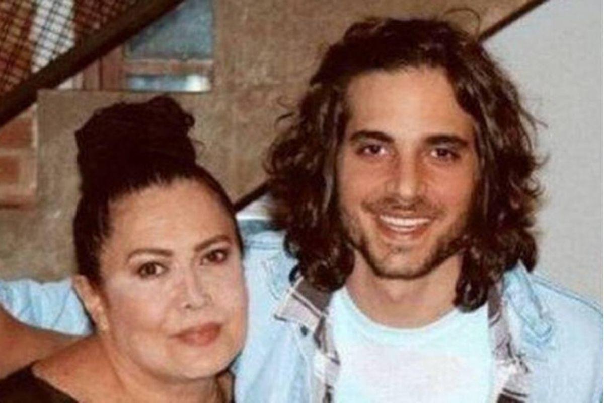 Mãe de Thaís, do BBB21, recebeu flores da mãe de Fiuk