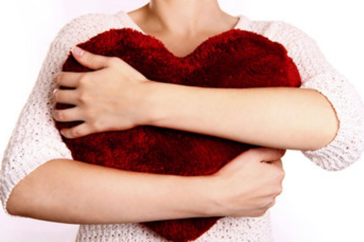 Aluno cria “máquina de abraço” para professora com câncer