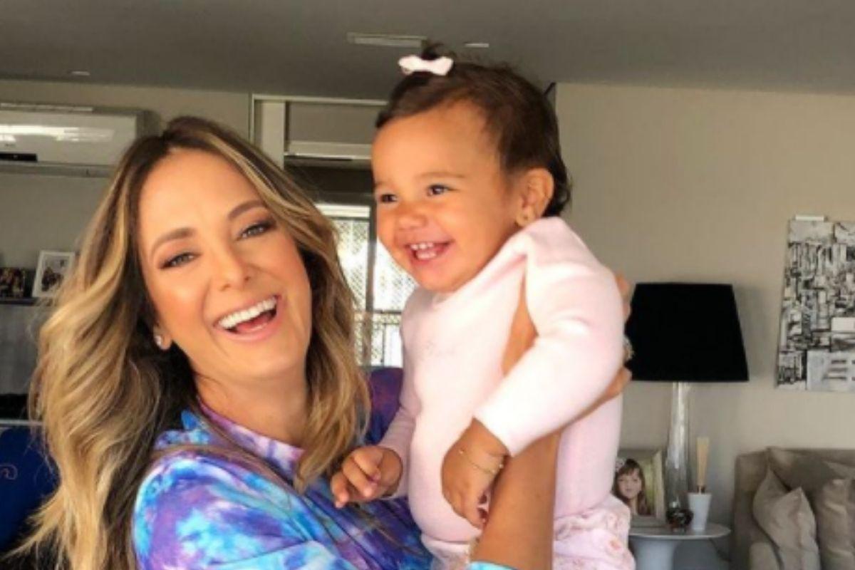 Tici Pinheiro prova que Manu é a sua cópia ao abrir álbum de infância: “Minha cara”