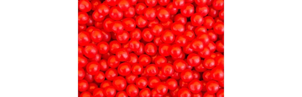 O principal sintoma da caxumba é o edema, também conhecido inchaço, e que fica bastante visível no final da mandíbula