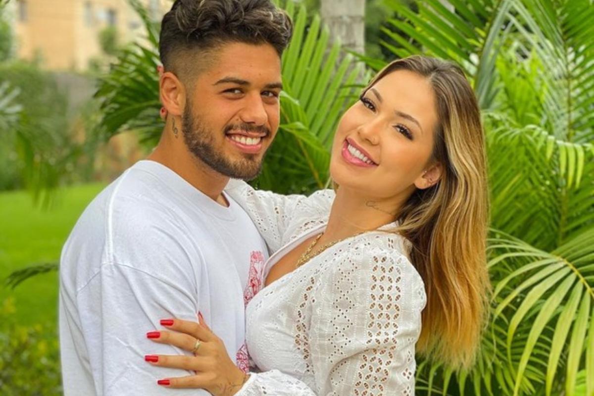 Zé Felipe e Virginia Fonseca copiam pose da filha em foto hilária