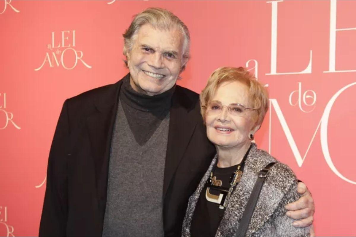 Família de Tarcísio Meira aparece sorrindo em foto nas redes sociais