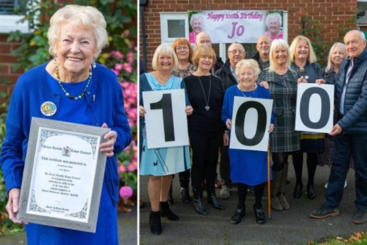 Avó completa 100 anos ao lado da família