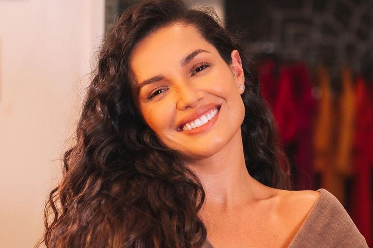 Emilly é fã da Juliette e fez questão de homenagear a paraibana no aniversário