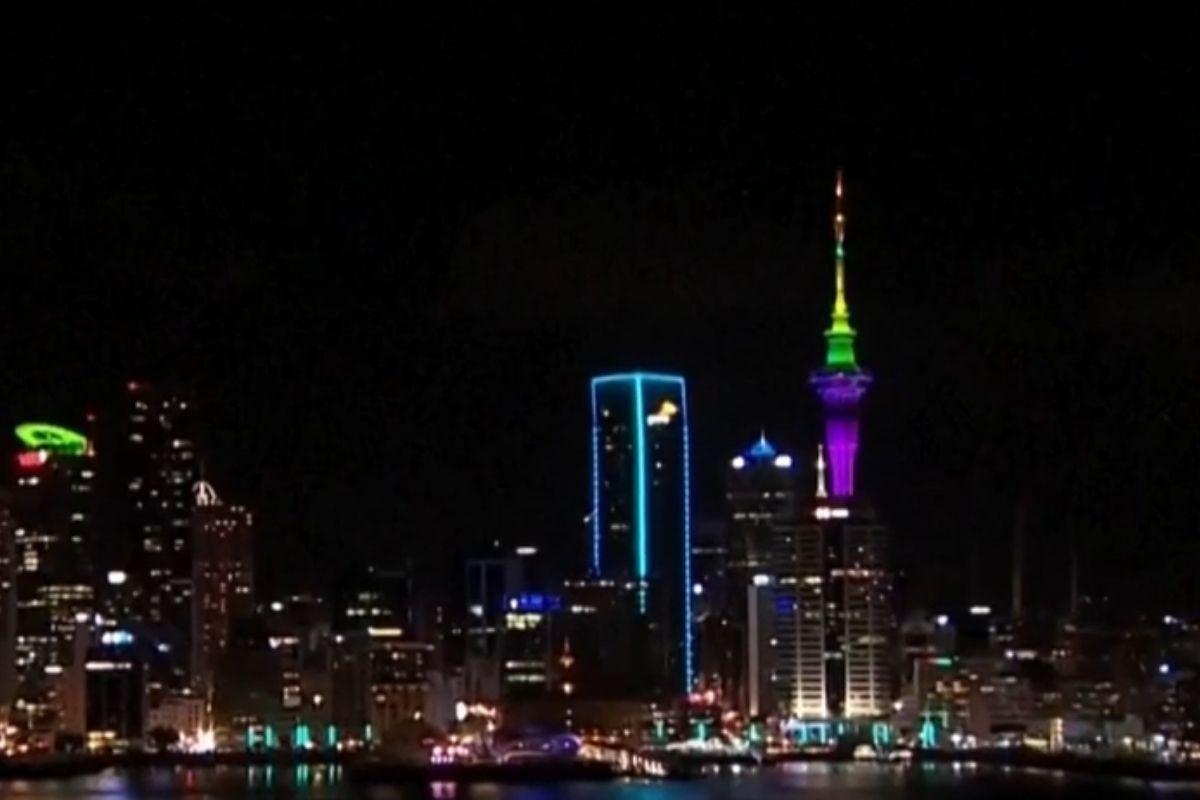 2022 está aqui! O ano já virou na Nova Zelândia com direito a show de luzes