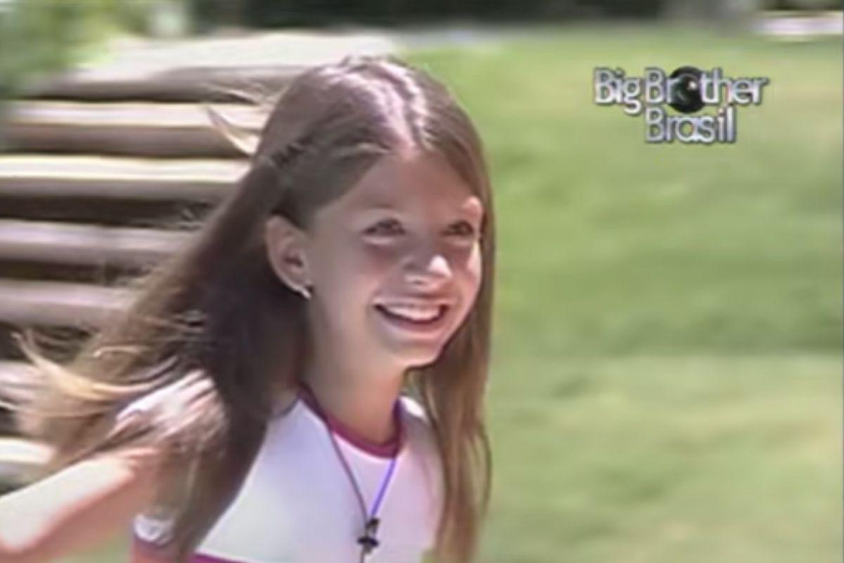 Mama pediu que a filha entrasse na casa