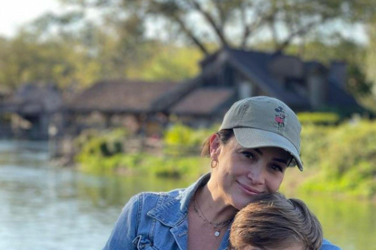 Gabriela Duarte chama a atenção da internet ao mostrar semelhança com o filho
