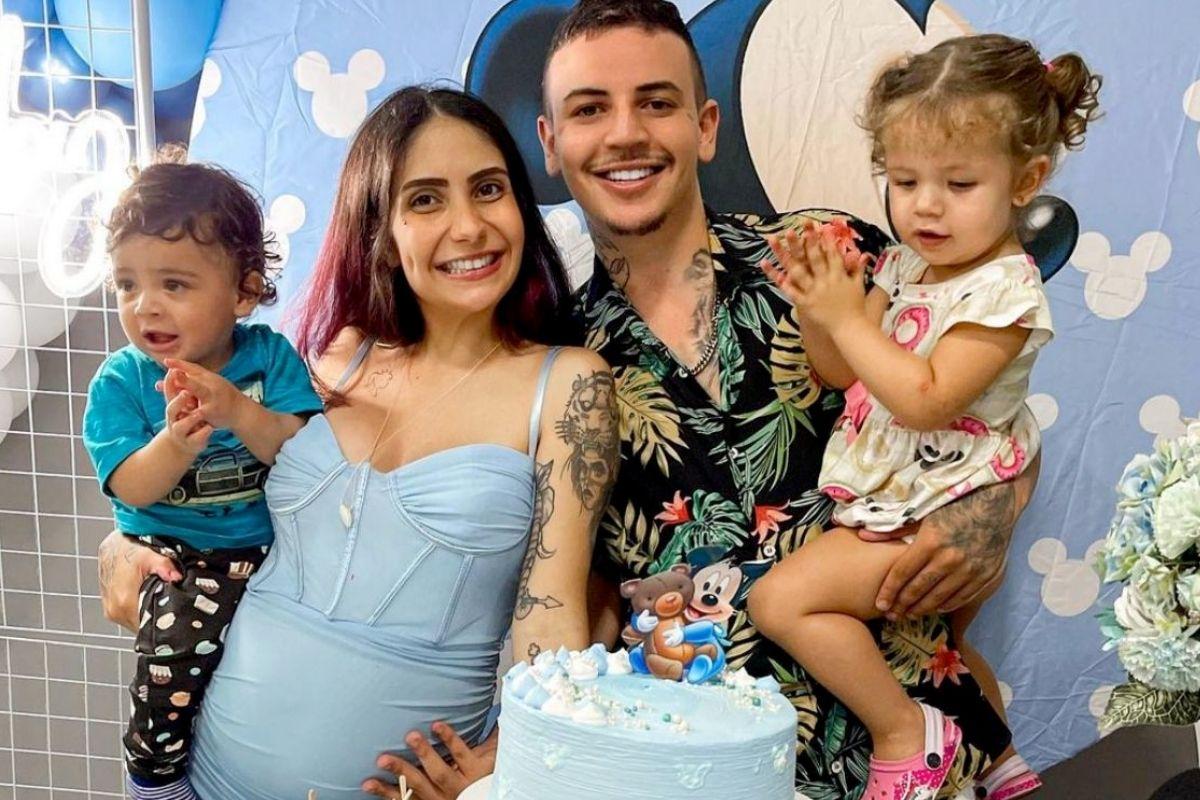 Foto que o youtuber publicou nas redes sociais em homenagem ao filho
