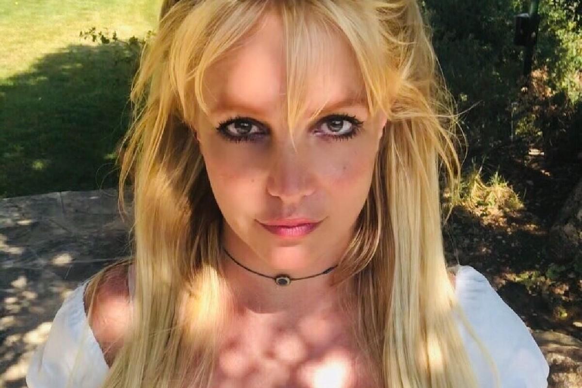 Britney Spears contou ao seguidores do Instagram que está grávida