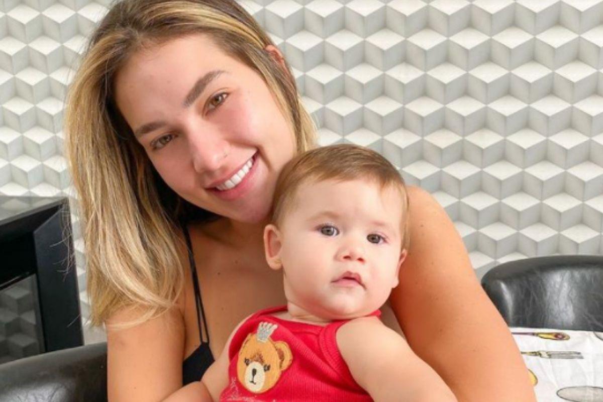 Virginia Fonseca mostra tamanho da barriga grávida em foto de biquíni com Maria Alice